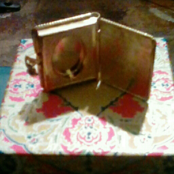 Vintage Avon pendant - Picture 2 of 2